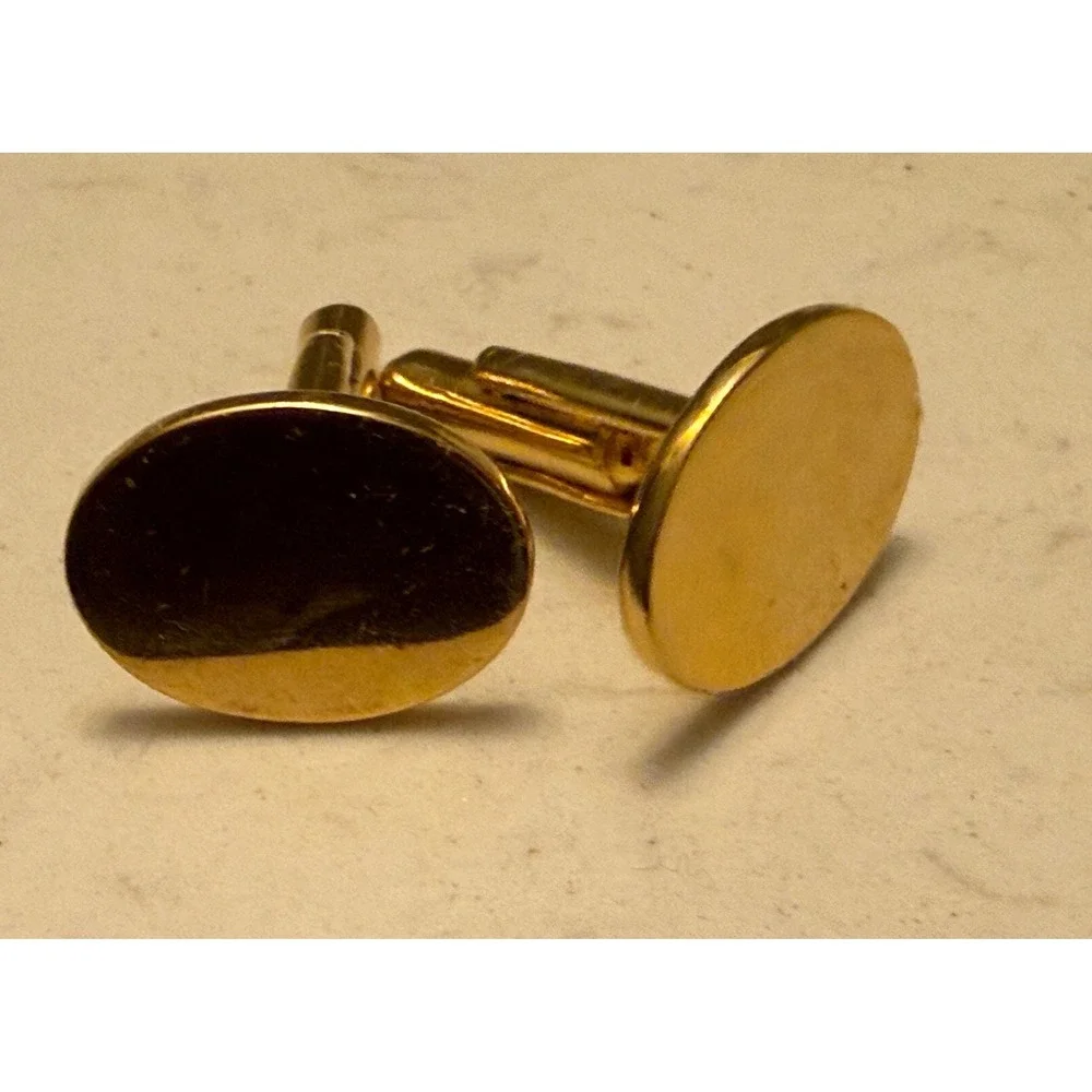 Brooks Brothers Gold Tone Oval Cufflinks with Golden Fleece Logo Toggle Back VTG